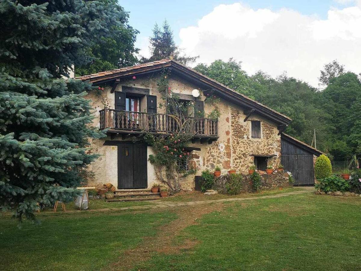 Mas Els Plans La Casa Pensada Para Perros Que Viajan Con Sus Humanos Olot Exterior photo